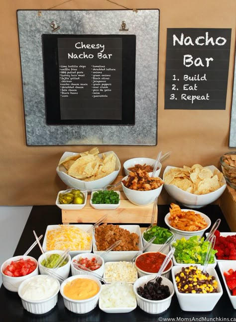 Cheesy Nacho Bar Tacobar Party, Nachos Dessert, Nacho Bar Ideas, Nacho Party, Taco Bar Party, Party Food Bars, Dessert Nachos, Cheesy Appetizer, Nacho Bar