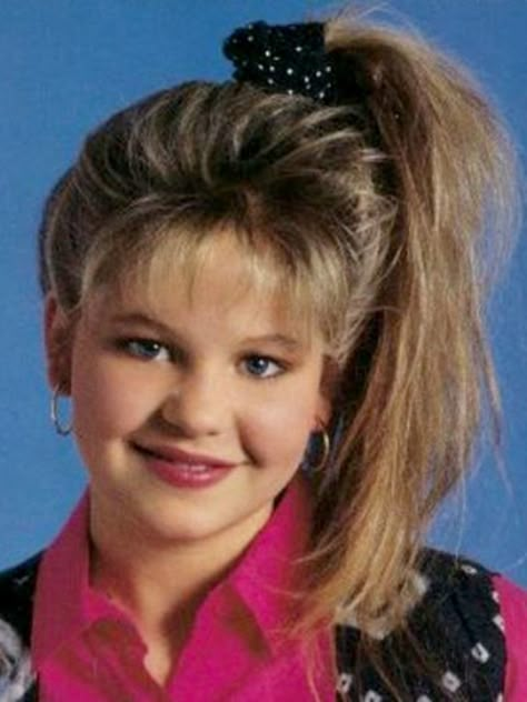 80s #Hairstyles It's Time to Bring Back ... 80s Hair Styles, 80s Hairstyles, Vintage Aesthetic Outfits, 80's Hairstyle, 90s Haircuts, Dj Tanner, Old Hairstyles, Cameron Bure, Candace Cameron