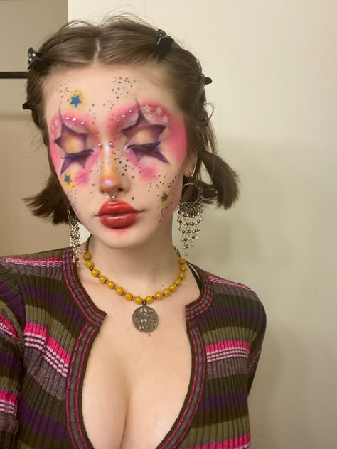 Cat Clown Makeup, Fun Face Paint Ideas For Women, Flower Clown Makeup, Hot Clown Makeup Women, Angry Clown Makeup, Drag Clown Makeup, Crazy Makeup Looks Creative Full Face, Circus Makeup Ideas, Clown Aesthetic Makeup