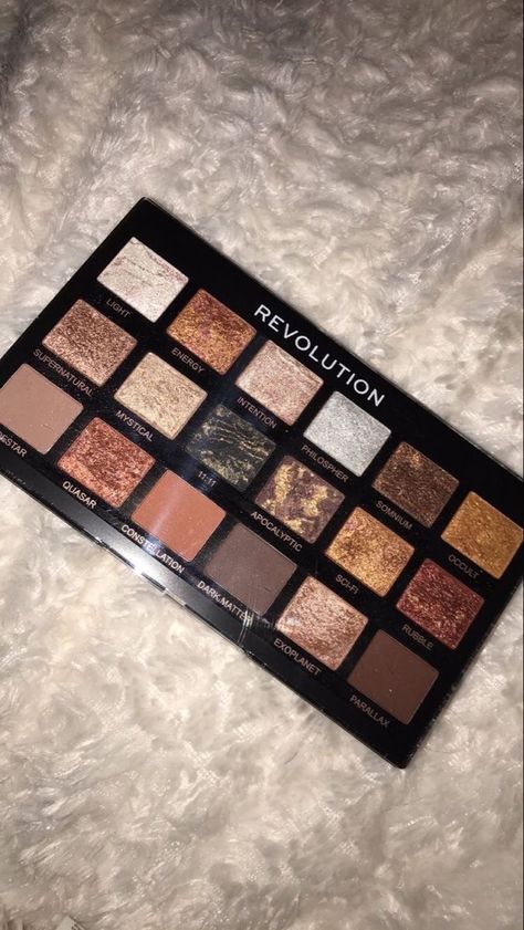 Void State, Makeup Revolution Palette, Revolution Palette, Skincare Videos, Revolution Eyeshadow, Best Eyeshadow Palette, Huda Beauty Makeup, Makeup Pallets, Makeup Accesories