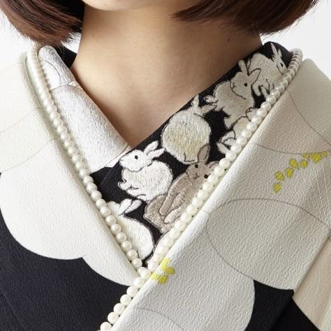 Kimono Collar, Embroidery Kimono, Modern Kimono, Wedding Kimono, Kimono Design, Traditional Kimono, Beautiful Kimonos, Japanese Textiles, Kimono Fabric