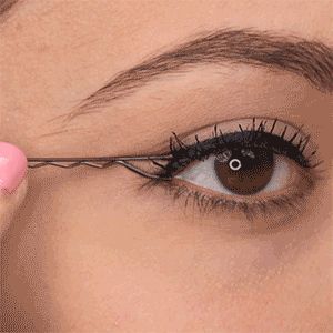 Eyeliner Cat, Easy Cat Eye, Teknik Makeup, Make Up Diy, Winged Eyeliner Makeup, Easy Winged Eyeliner, Membentuk Alis, Makeup Tip, Cat Eye Makeup