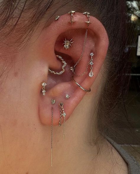 Constellation Piercing Ideas, Stylized Ear Piercing, Ear Decoration Piercings, Styled Ear Piercings Silver, Witchy Ear Piercings, Piercing Inspo Silver, Lot Of Ear Piercings, Heavily Pierced Ears, Themed Ear Piercings