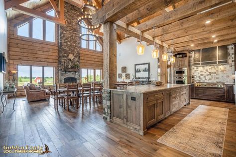 Log And Timber Homes, Barn House Interior, Cabin Interior Design, Log Home Living, Log Cabin Interior, Log Home Interiors, Timber Homes, Barn House Design, Barn Style House Plans