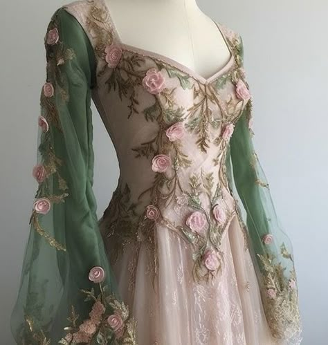 Long Sleeve Wedding Dress Color, Fairycore Dress Prom, Celtic Aesthetic Outfit, Unibloom Dress, Fantasy Elf Dress, Fairy Fantasy Dress, Fairy Bridesmaid Dresses, Flower Dress Fairy, Fantasy Dress Fairy