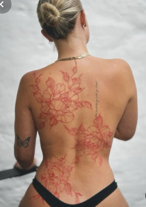 Feminine Back Tattoos, Floral Back Tattoos, Girl Back Tattoos, Flower Tattoo Back, Unique Tattoo Ideas, Trending Tattoo, Red Ink Tattoos, Spine Tattoos For Women, Tattoos Inspo