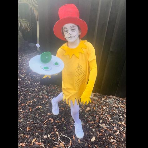 Dr seuss character day. Sam I am. Green eggs and Ham. Diy Sam I Am, Character Day, Kids Halloween Costumes, Green Eggs And Ham, World Book Day, Diy Costume, Book Day, Green Eggs, Kids Halloween