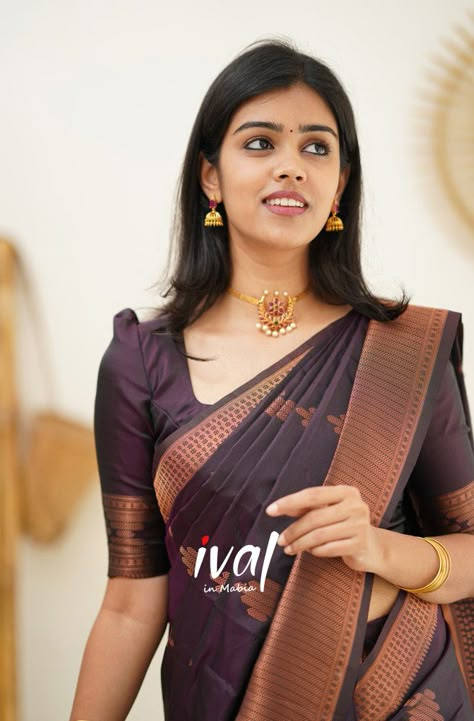 Unique Blouse Designs For Silk Sarees, Pattu Plain Blouse Designs, Normal Blouse Sleeve Design, Plain Blouse Models, Box Neck Blouse Design, Plain Silk Saree Blouse Designs, Self Saree Blouse Designs Latest, Simple Blouse Designs For Saree Pattu, Trendy Blouse Patterns For Silk Sarees