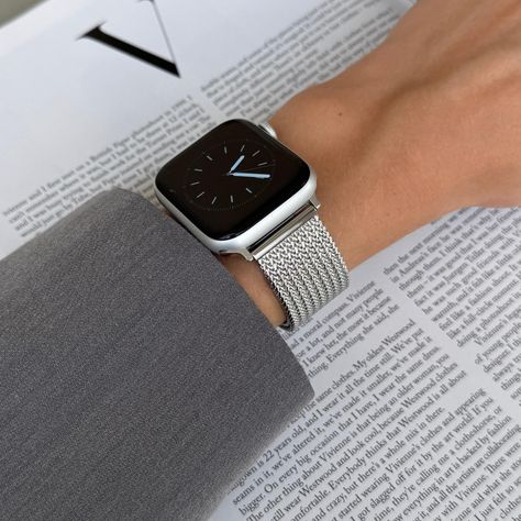 Silver Apple Watch Band, iWatch loop strap 45mm 44mm 42mm 41mm 40mm 38mm, Luxury Women Metal Bracelet, Apple Watch 10 loop armband gift by lushbands on Etsy Apple Watch Black Women, Apple Watch Silver, Black Apple Watch Band, Watch Bracelets, Apple Watch Bracelets, Apple Watch Se, Apple Watch Sizes, Gold Apple Watch, Rose Noir