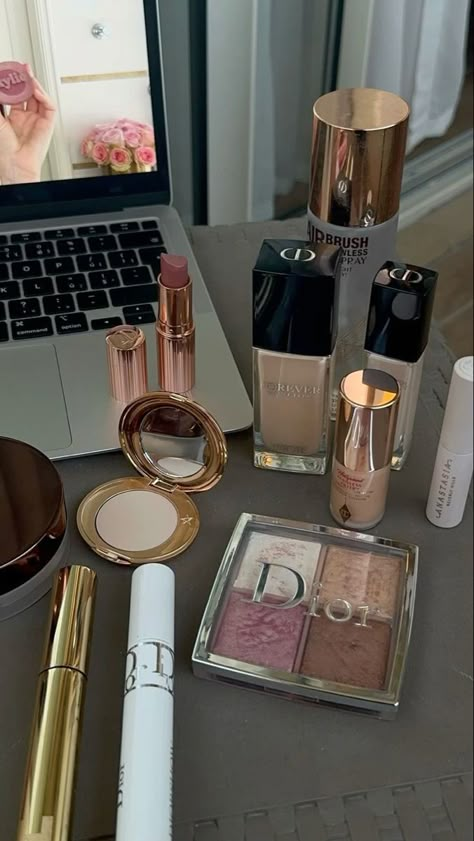 Girly Makeup Products, It Girl Makeup Products, Tiktok Makeup Products, Dior Makeup Products, Makeup Product Aesthetic, Makeup Aesthetic Products, Makeup Products Aesthetic, Makeup Dior, Makeup Bag Essentials