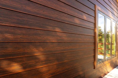 Cedar Hardie Board Siding, Wood Siding Stain Colors, Cedar Looking Vinyl Siding, Wood Look Fiber Cement Siding, Wood Like Siding, Cement Siding Exterior Colors, Fiber Cement Board Exterior, Wood Grain Siding, Cedar Exterior Siding