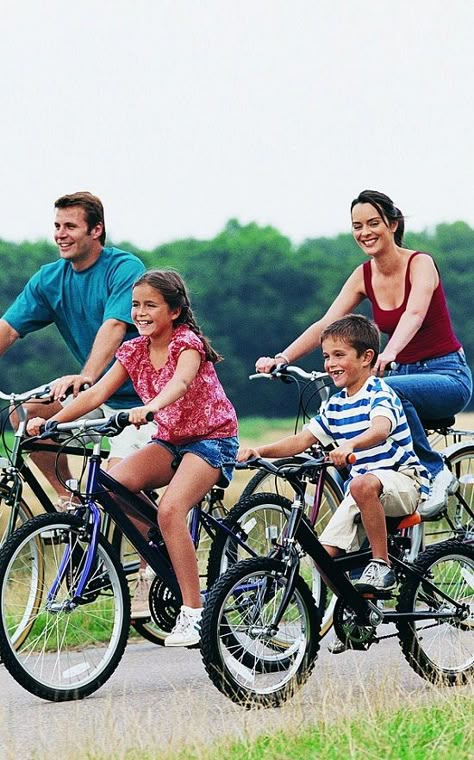 Best Ideas For Family Activities for Kids: Here is a list of family activities that will  help you have fun with your families and spend quality time with them. Family Vision Board, Family Vision, Family Bike, Night Ride, Bike Aesthetic, Active Family, Physical Development, Adventure Activities, Future Lifestyle