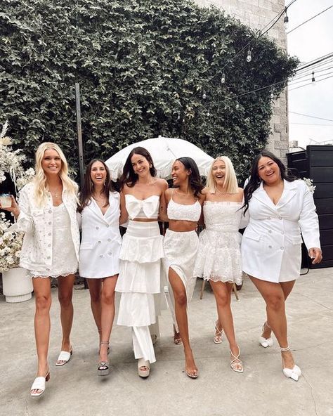 Show Me Your Mumu on Instagram: "Celebrating the launch of Mumu X @fashionpass today with our favorite gals✨🤍🥂" All White Party Attire, Bachelorette Party Outfits Bride, Outfit Ideas Bachelorette Party, Hamptons White Party, Tropical Christmas Party, Acquaintance Party, White Bachelorette Party Outfit, White Party Attire, Bachelorette Party Outfit Ideas