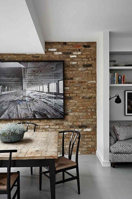 Brick Wall Dining Room, Kitchen With Brick Wall, Sideboard Entryway, Ladbroke Grove, Brick Room, Wall Concrete, Brick Ideas, Red Brick Wall, Farmhouse Sideboard