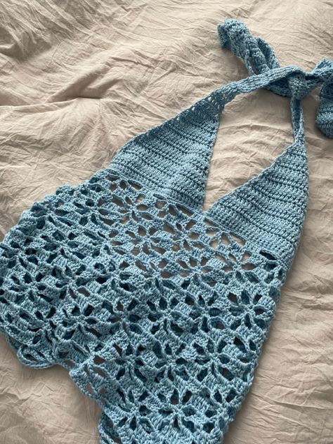 Handmade Crochet Top, Clothing To Crochet, Crochet Summer Ideas, Summer Tops Crochet, Summer Crochet Tops, Floral Crochet Top, Summer Crochet Top, Crochet Floral Top, Handmade Tops