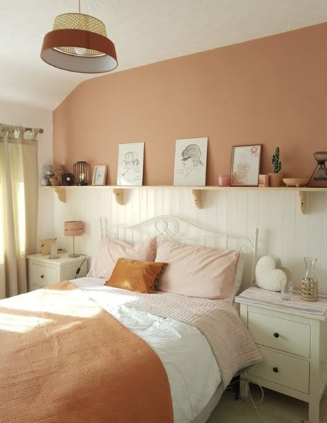 Burnt Orange Pink Bedroom, Coral Feature Wall Bedroom, Rust Pink Yellow Bedroom, Peach Color Scheme Bedroom, Peach And Terracotta Bedroom, Rose And Terracotta Bedroom, Pink And Orange Accessories, Rust Pink Bedroom, Blush And Orange Bedroom