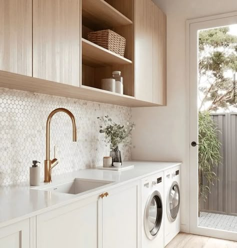 9 Cool Small Laundry Room Design Ideas - Matchness.com Laundry Reno, Modern Laundry, Neoclassical Interior, Laundry Design, Laundry Room Renovation, Modern Laundry Rooms, Laundry Ideas, Laundry Room Inspiration, Laundry Room Remodel