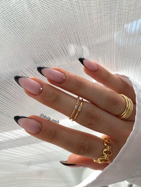 40 Trendy French Tip Nails For A Modern Twist Nail French Oval, Classy Oval Nails, Black French Nails, Nail Bling, Mickey Nails, Black French Tips, Cute Nails For Fall, Subtle Nails, Cute Spring Nails