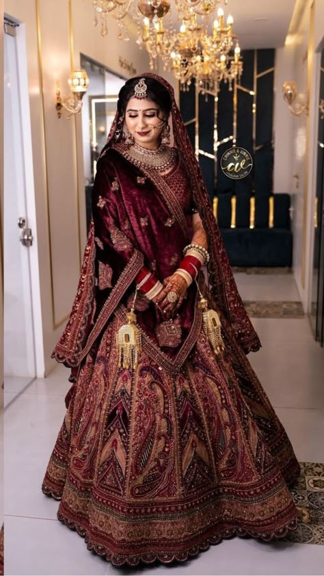 Bride Langha Design, Lehnga For Marriage, Bride Lehnga Designs Latest Red, Bride Lengha Bridal Collection, Bridal Lehnga 2024, Lahga Design Latest, Bridal Lengha Blouse Designs, Bridal Lehnga Dress Indian Weddings, Wedding Lehnga Designs Latest