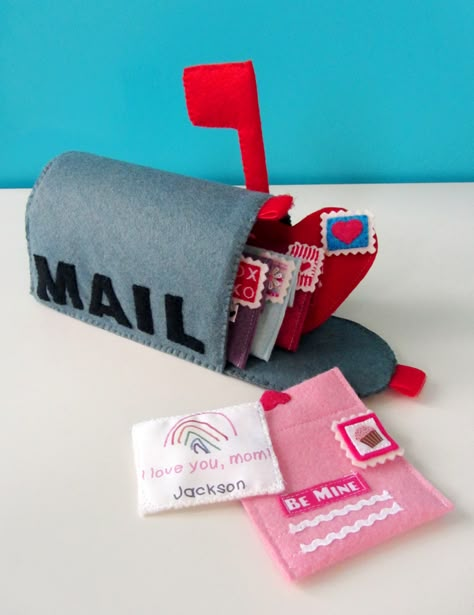 Felt Valentine, Felt Kids, Valentine Mailbox, Felt Play Food, Valentine Day Boxes, Felt Food, Felt Patterns, Felt Ideas, Felt Craft