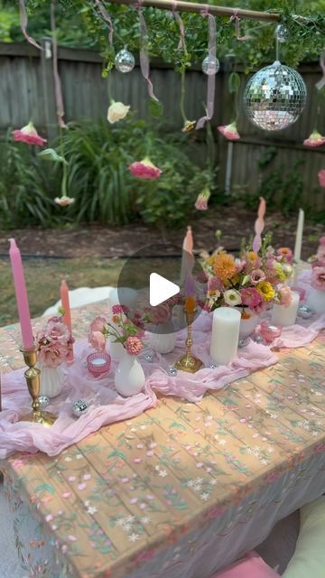 Tierney Robb on Instagram: "My four tips for hanging flowers from a table arch! It’s easier than it looks and so impactful! 🌸  This works for artificial OR real flowers. If using real, be sure to wait until close to event start time for the freshest looking flowers.   You guys know that my @shopterrain iron rod is one of my favorite ways to elevate a party. Keep this simple DIY in your back pocket and lmk if you need a 🔗 to the arch/rod!" Simple Balloon Table Decor, Simple Cake Table Decor Birthday Parties, Over The Table Rod Decor Ideas, Diy Table Arch, Table Rod Decoration Ideas, Table Arch Decor, Over The Table Rod Diy, Over The Table Rod Decor, Table Arch