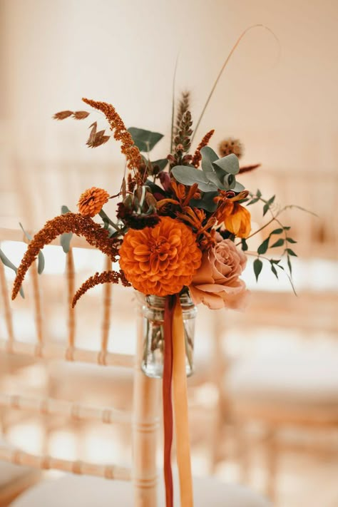 Autumn Wedding Ceremony, Orange Wedding Themes, Wedding Pews, Rusting Wedding, Pew Ends, Burnt Orange Wedding, Orange Wedding Flowers, Burnt Orange Weddings, בר מצווה