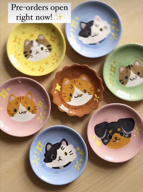 Ceramics Art Ideas, Cat Pottery Painting, Ceramic Cat Painting Ideas, Color Me Mine Ideas, Tea Pot Painting Ideas Ceramic Teapots, Painted Pottery Pet Bowl, Cat Mug Pottery Painting, Cats Plate, Cat Ceramic Plate