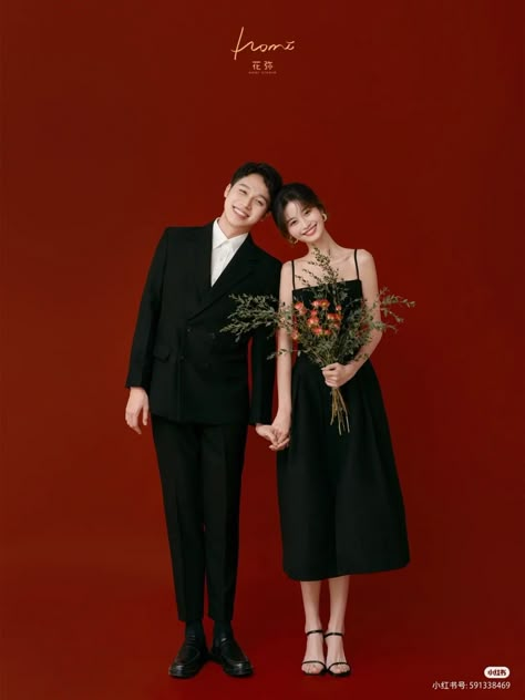 Prewedding Photo Studio Ideas, Korean Inspired Prenup Photoshoot, Simple Prewedding Photoshoot Indoor, Korean Inspired Prenup, Prenup Studio Photoshoot Ideas, Simple Prewedding Photoshoot, Prewed Studio Casual, Prewed Korean Style, Studio Prewedding Photo Ideas