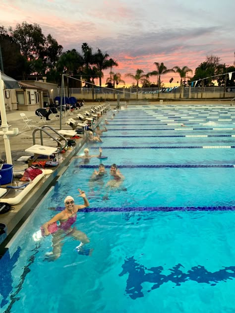 Swim Training Aesthetic, Swimmer Aesthetic Girl, Waterpolo Aesthetic, Competitive Swimming Pictures, Swimmer Aesthetic, Swim Aesthetic, Fear Of Water, Benefits Of Swimming, Swimming Aesthetic