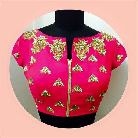 Inspiring Zipper Styles For Saree Blouses – Fashion in India – Threads Saree Jacket Designs, Saree Jackets, Saree Blouse Styles, Something Creative, Choli Blouse, Sari Blouse Designs, Wedding Blouse Designs, Indian Saree Blouses Designs, Blouse Designs Indian