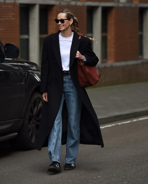 Anouk Yve, Brand Photography Inspiration, Sporty Spice, Minimal Street Style, London Outfit, Outfit Inspo Fall, Winter Fashion Outfits, Daily Outfits, Denim Fashion