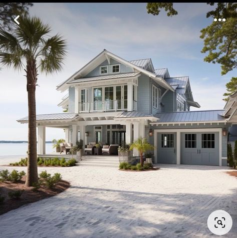 Coastal House Exterior Layout, Exterior Coastal Paint Colors For House, Beach House With A Pool, Coastal Chic House Exterior, Coastal Modern Exterior Homes, Beachy Exterior House, Minimalist Beach House Exterior, Beachy Home Exterior, Summer Beach House Exterior