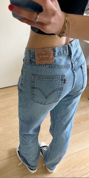 Levi's Jeans Aesthetic, Levi’s Blue Jeans, Aesthetic Levis Jeans, Levi’s Aesthetic Jeans, Levi's 501 Women Outfits, Levis 501 Jeans Women, Levi’s Boyfriend Jeans, Levi’s Straight Jeans, Levis Jeans Outfit Aesthetic