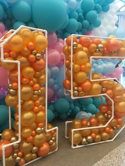 DIY Geometric Balloon Numbers and Letters [with pictures] Letter Balloon Decorations, Balloon Decorations Wedding, Letters With Pictures, Numbers Balloons, Decor Photobooth, Mosaic Balloon, Balloon Mosaic, Balloon Numbers, Balloon Letters