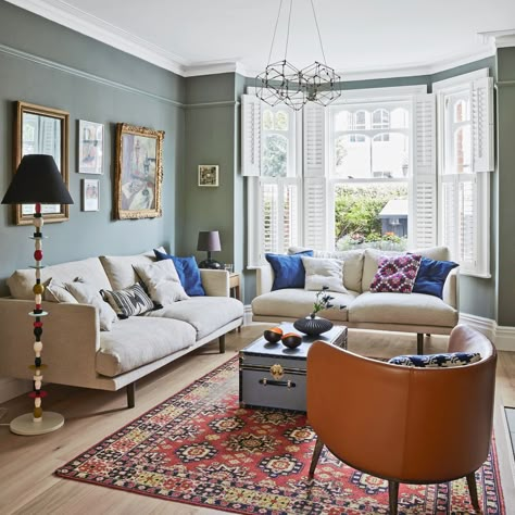 This Edwardian house renovation seamlessly mixes old and new | Ideal Home Edwardian House Layout, Edwardian Terrace Interior, Edwardian Era House, Victorian Living Room Layout, Edwardian Home Decor, Edwardian Living Room Ideas, Living Room Old House, Bungalow Homes Interior 1920s, Modern Edwardian Interiors