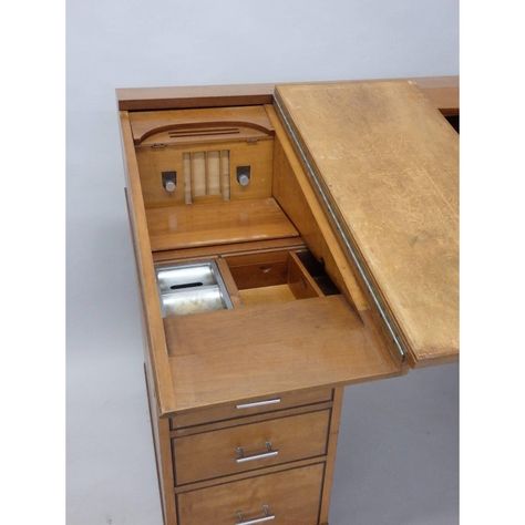 Custom Built Art Deco desk attributed to Johann Tapp of Chicago . Built for Chicago Tribune Pulitzer prize winning cartoonist Carey Orr. Both top side panels flip inward to create drafting workspace. Sliding doors reveal multiple compartments drawers and hand-hammered fittings. Shown in original finish from the 1930s. Desk Hidden Compartment, Mechanical Furniture, Space Card, Woodworking Desk Plans, Hobby Desk, Art Deco Artists, Antique Writing Desk, Art Deco Desk, Studio Workshop