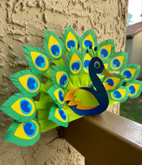 Peacock,paper peacock,3d peacock ,diy peacock, peacock craft,peacock feathers,peacock art and craft, peacock with paper, peacock decoration ideas How To Make A Peacock Crafts, Peacock Crafts Decor, Diy Peacock Feathers, Peacock Craft Ideas, Peacock Feather Craft, Peacock Feathers Crafts, Paper Peacock Crafts, Peacock Decorating Ideas, Peacock Crafts For Kids