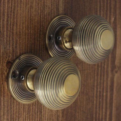 House Entry Design, Interior Painted Doors, Stairs Front Door, Home Interior Doors, Brass Handles Kitchen, 1930s Doors, Kitchen Cupboard Door Handles, 1930s House Interior, Victorian Door Knobs