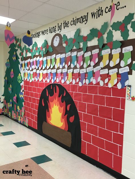 Christmas Hallway, Door Decorations Classroom Christmas, Classroom Christmas Decorations, Jul Diy, Christmas Door Decorating Contest, Christmas Classroom Door, Door Decorating Contest, Christmas Bulletin, Door Decorations Classroom