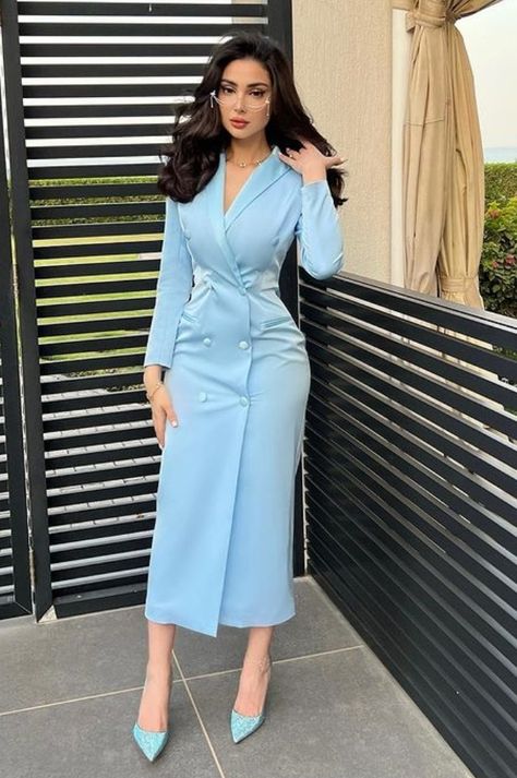 Blazer Gown Outfits For Women, Modest Suits For Women, Skirt Work Outfits Women Office, University Graduation Outfit Classy, Modest Graduation Outfit, Graduation Outfits For Women, Corporate Wears, Modest Dresses Fashion, Classy Gowns