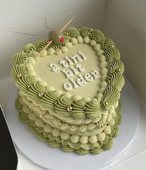 Martini Cake, 29th Birthday Cakes, 26 Birthday Cake, 25th Birthday Cakes, 30 Birthday Cake, Funny Birthday Cakes, Pretty Dessert, 29th Birthday, Creative Birthday Cakes