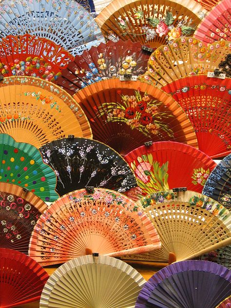 Spain Aesthetic, Spain Culture, Painted Fan, Spanish Culture, Vintage Fans, Hand Fans, Hand Held Fan, Color My World, Andalusia