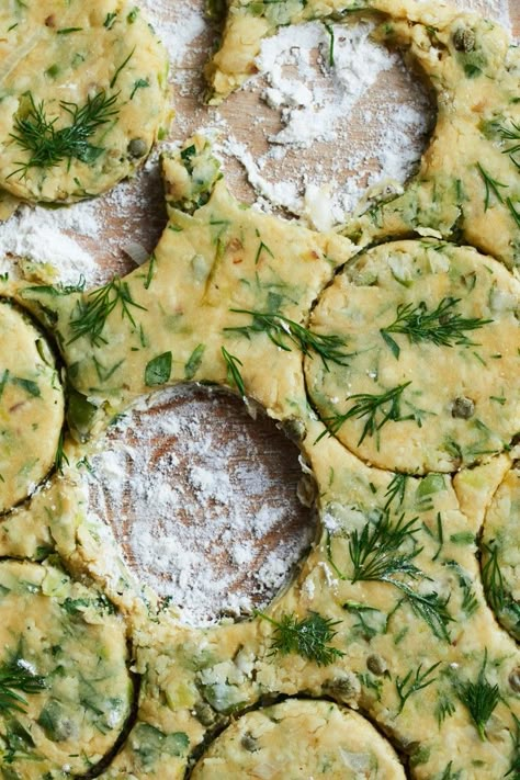 Savoury Welsh Cakes, The Hobbit Foods, Pastry Chef Aesthetic, Welsh Cakes Recipe, Welsh Food, Savory Cake, Braised Leeks, Fresh Herb Recipes, Capers Recipe