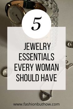 Must Have Jewellery Pieces, Jewelry For Women Over 40, Signature Jewelry Ideas, Jewelry Staple Pieces, Classic Everyday Jewelry, Business Professional Jewelry, Jewelry Every Woman Should Own, Must Have Jewelry For Women, Minimalist Jewelry Aesthetic