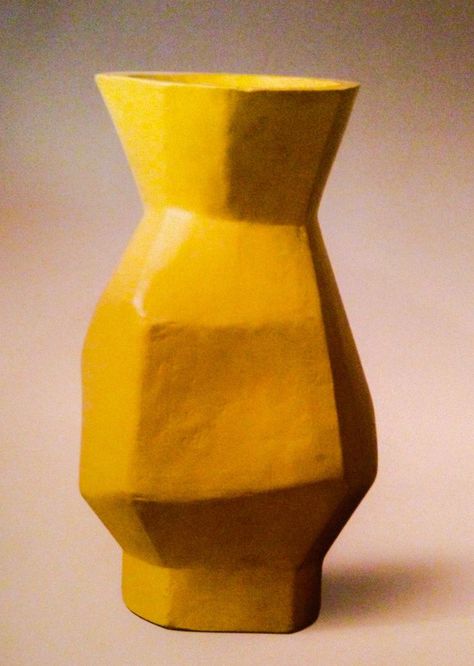 Vase Inspiration, Life Drawing Reference, Copper Vase, Alberto Giacometti, Square Vase, Object Drawing, Keramik Design, Gold Vases, Clay Vase