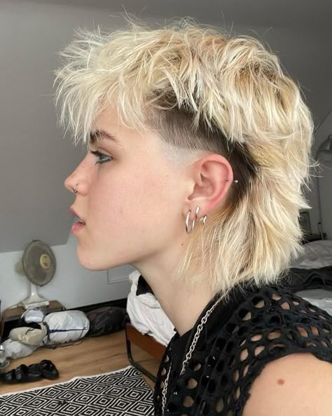 Hairstyle Ideas For Short Hair, Queer Hair, Haircuts 2024, Androgynous Hair, Mullet Haircut, Ideas For Short Hair, Hair Inspiration Short, Punk Hair, Men's Haircuts