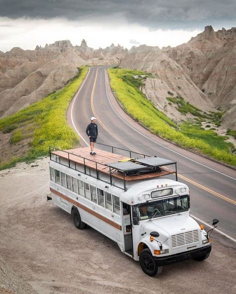 Bus Remodel, School Bus Camper, School Bus Tiny House, School Bus House, Converted School Bus, Converted Bus, Rv Bus, Bus Living, School Bus Conversion