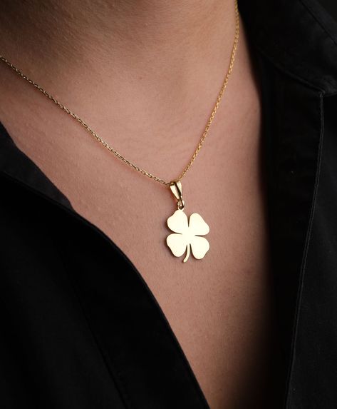 Love And Luck, Symbol Of Luck, Four Leaf Clover Necklace, Four Leaves, Clover Necklace, Four Leaf, Faith Hope Love, Daily Style, Hope Love