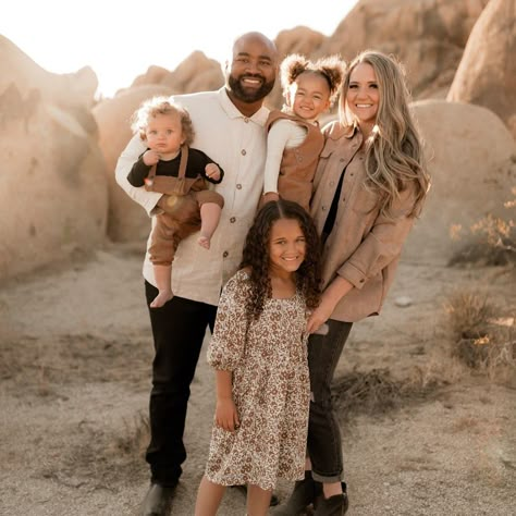 Cream And Gold Family Pictures, Shacket Photoshoot, Winter Family Photoshoot Outfits Neutral, Cream And Brown Family Photos, Fall Neutral Family Photos, White And Cream Family Photo Outfits, Family Photos Black And Tan, Neutral Clothing For Family Photos, Biracial Family Photos