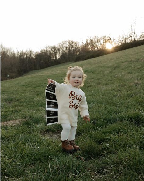 Hard Launch Baby Announcement, Funny Big Sister Announcement, Promoted To Big Sister Photoshoot, Fall Baby 2 Announcement Ideas, Baby Number 2 Announcement Christmas, February Pregnancy Announcement Baby 2, Christmas Baby 2 Announcement, Pregnancy Announcement Ideas With Kids, Second Kid Pregnancy Announcement